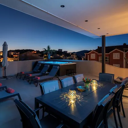 Penthouse Majestic