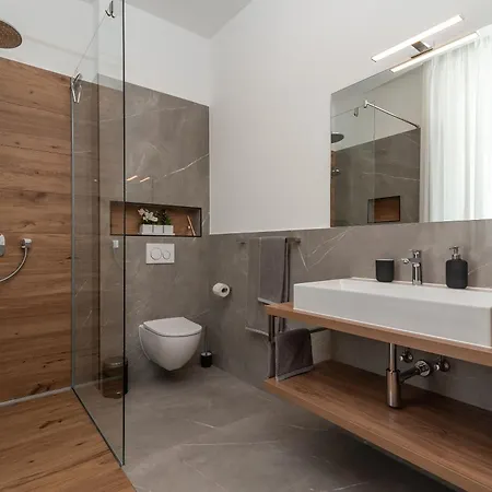 Apartment Penthouse Majestic Trogir