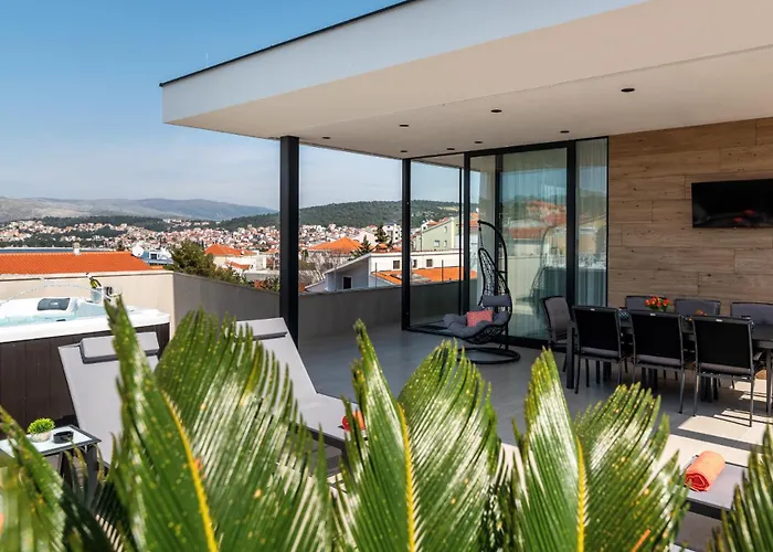 Penthouse Majestic Apartment *