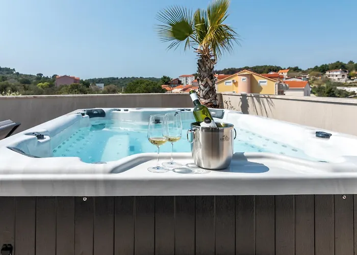 Penthouse Majestic *